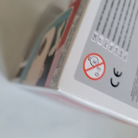 Funko Pop! Hot Topic Girl #SE Hot Topic Exclusive FC7 - Picture 9 of 15